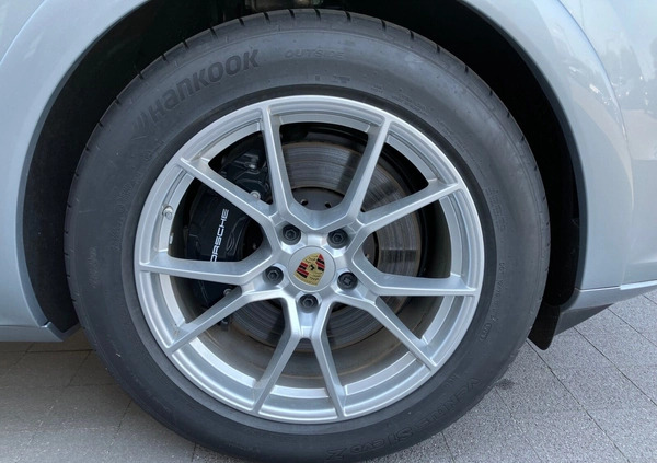 Porsche Cayenne cena 599306 przebieg: 1, rok produkcji 2023 z Kock małe 497